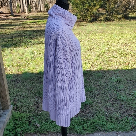 Victoria's Secret Sweater - Picture 4 of 7